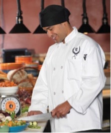5 Things To Consider When Buying Uniforms For Your Restaurant Staff